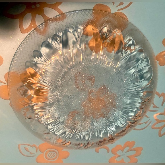 🌻PASARI🌻 5-PC SET VTG CLEAR GLASS SUNFLOWER INDONESIAN SALAD DECRETIVE PLATES - Picture 2 of 10